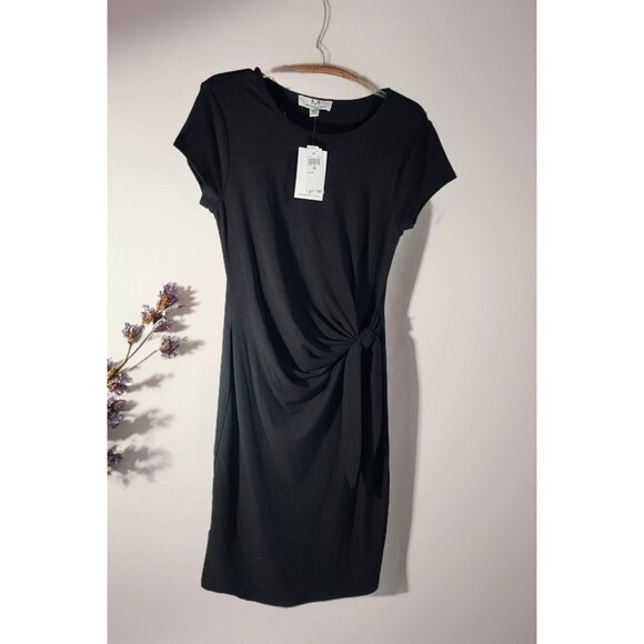 Magaschoni Dresses & Skirts - Magaschoni Collection Scoop Neck  Waist Sheath Dress